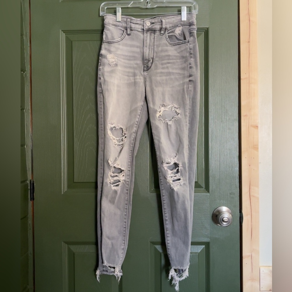 American Eagle Outfitters Gray Ripped Skinny Jeans